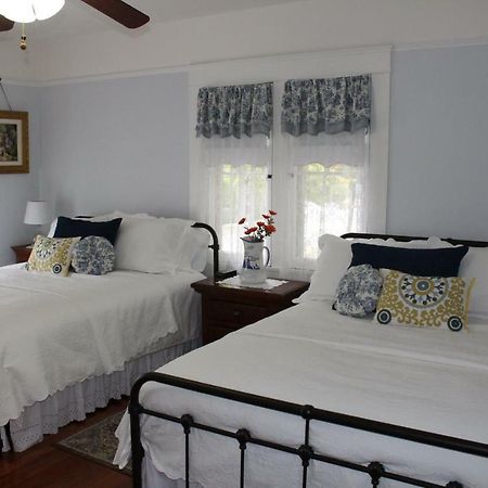 Lady Geneva Bed & Breakfast Medford Extérieur photo