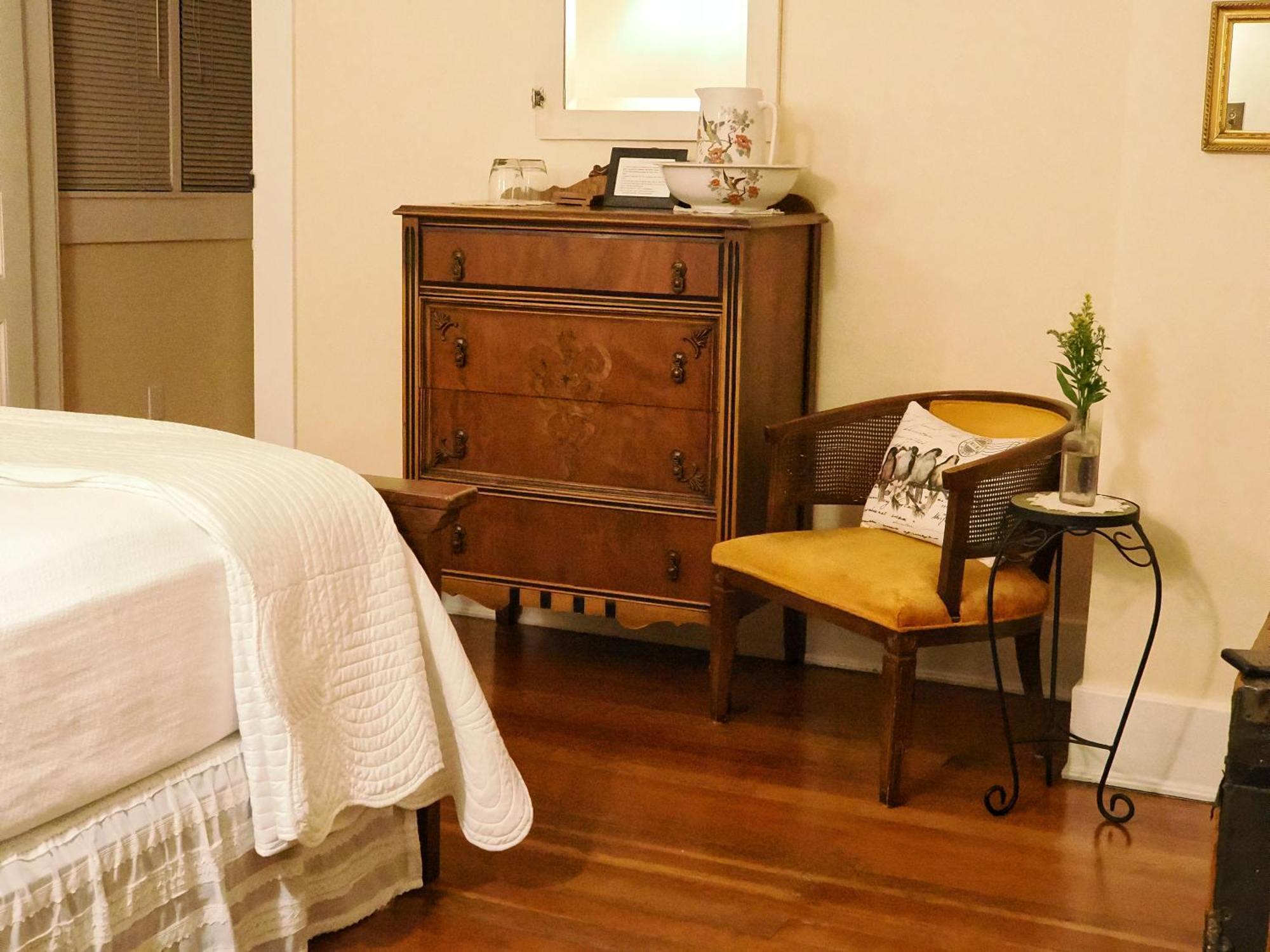 Lady Geneva Bed & Breakfast Medford Extérieur photo