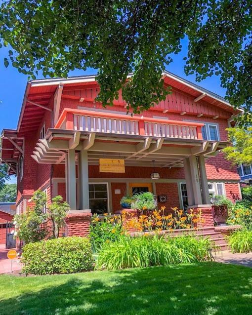 Lady Geneva Bed & Breakfast Medford Extérieur photo