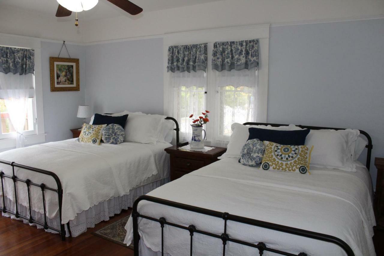 Lady Geneva Bed & Breakfast Medford Extérieur photo