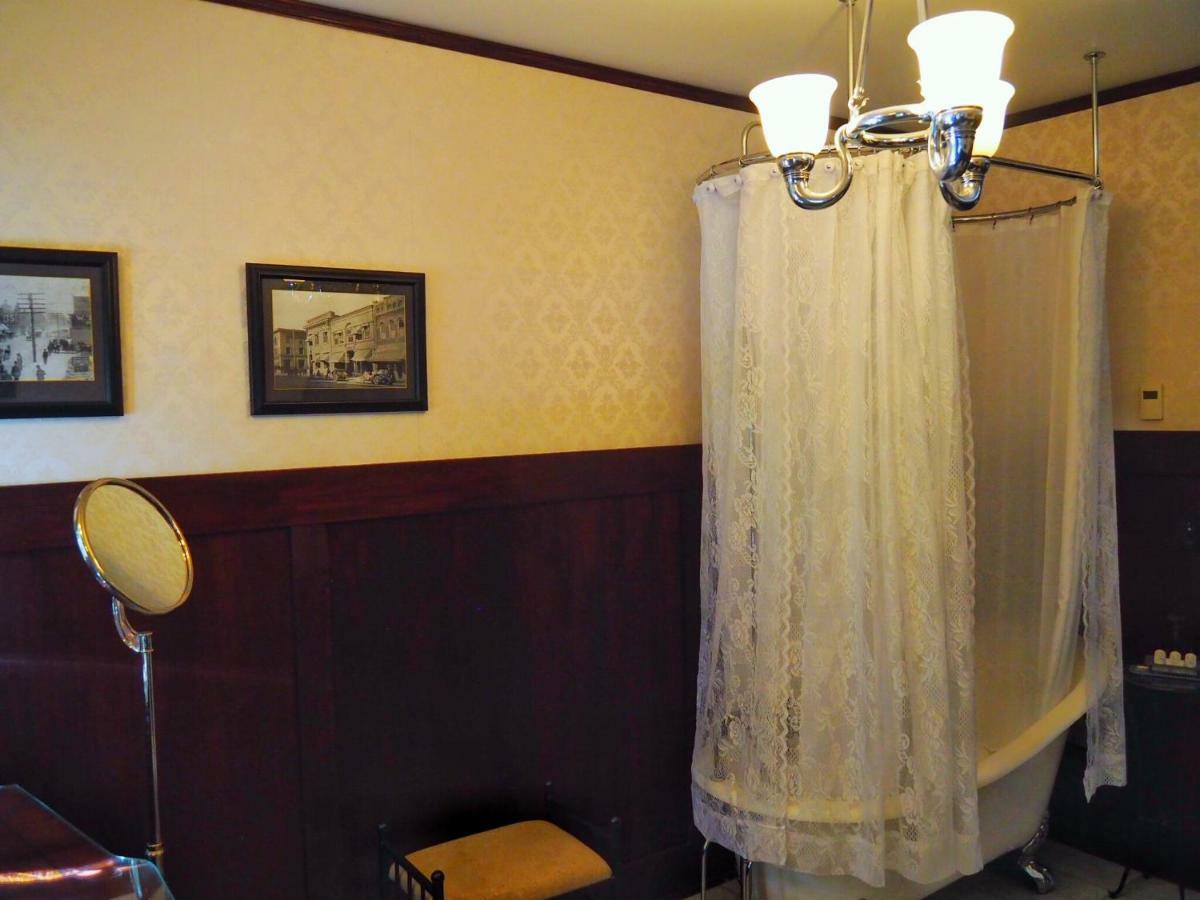 Lady Geneva Bed & Breakfast Medford Extérieur photo