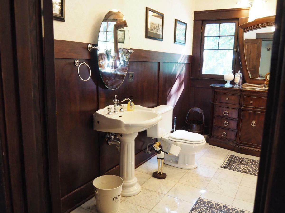Lady Geneva Bed & Breakfast Medford Extérieur photo